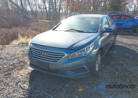 2016 Hyundai Sonata z USA, uszkodzony, nr VIN 5NPE24AF3GH403963